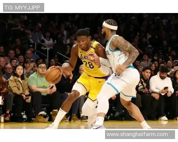 2008年湖人与黄蜂激战回顾:经典对决中的篮球传奇与精彩瞬间 2008年湖人与黄蜂激战回顾:经典对决中的篮球传奇与精彩瞬间