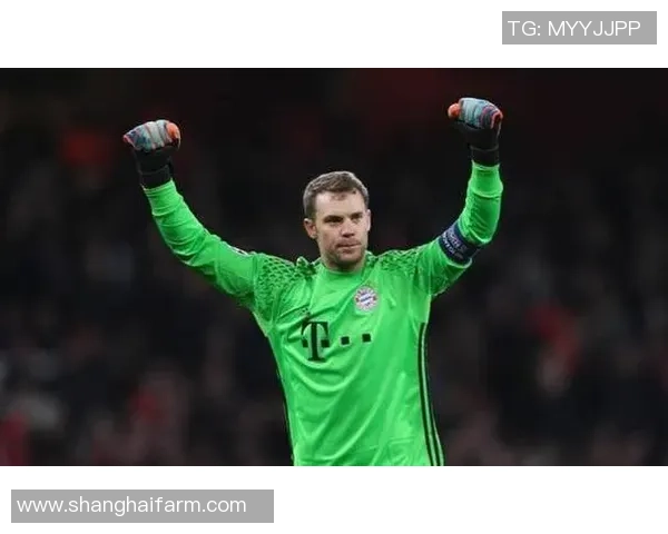 诺伊尔：从守门员到传奇，足球世界的铁血守护者与不屈精神